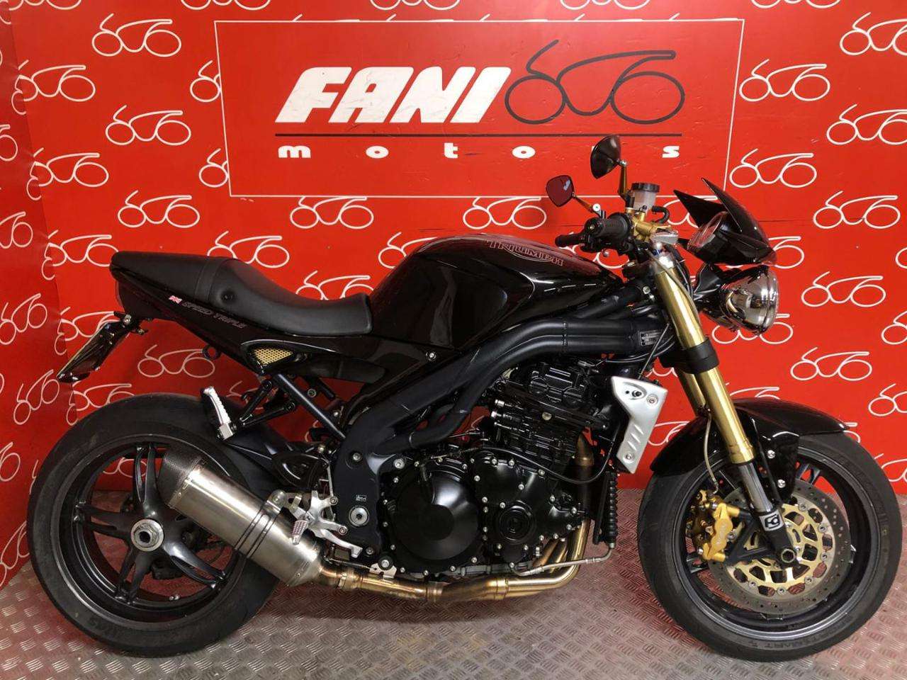 Triumph Speed Triple 1050 -