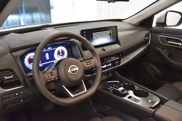 Nissan X-Trail view 8