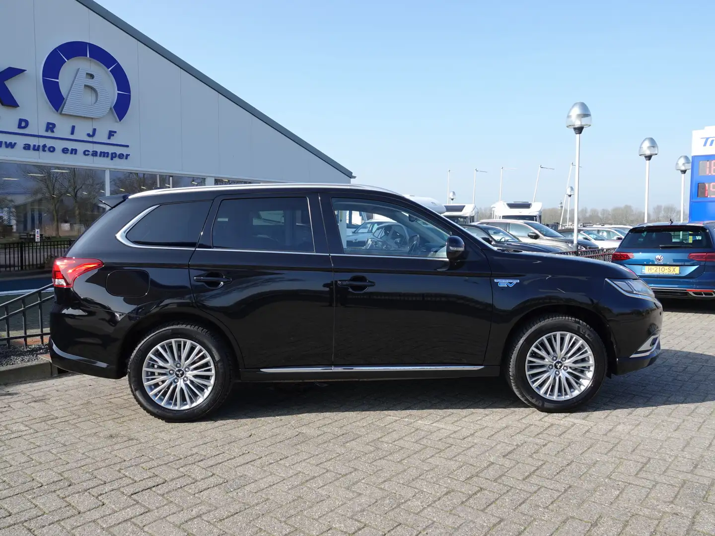 Mitsubishi Outlander 2.4 PHEV Intense H-LEER | NAVI | ECC | PDC + CAM | Zwart - 2