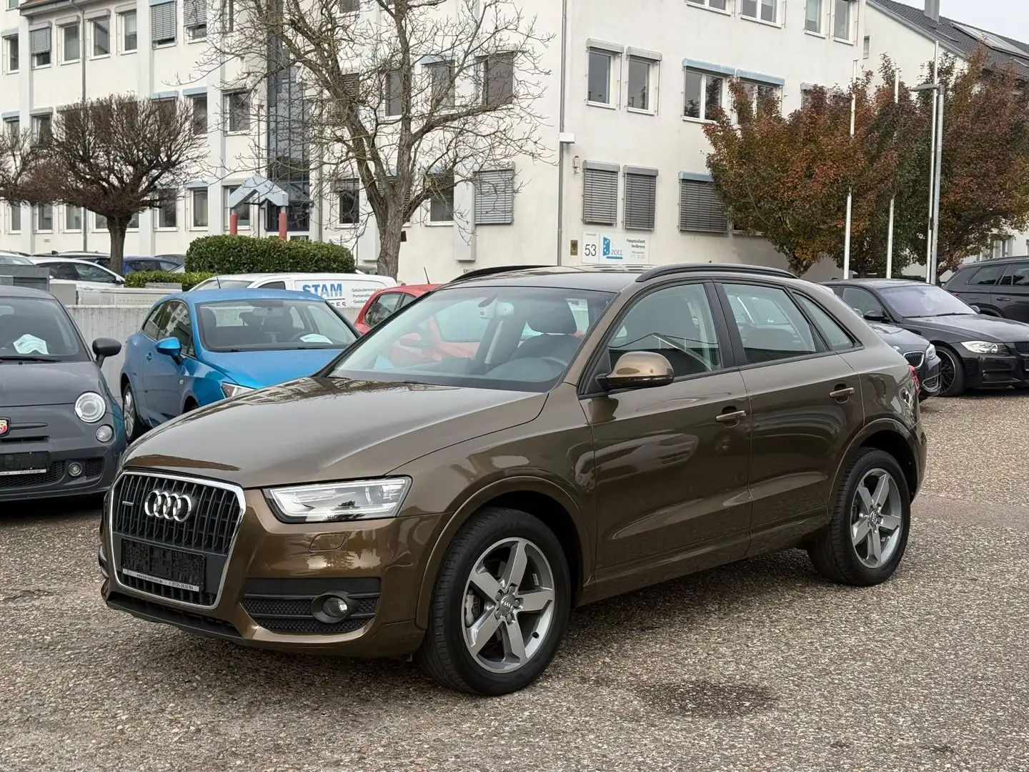 Audi Q3 2.0 TDI quattro*AHK*Leder*Keyless*Xenon*Navi Braun - 1