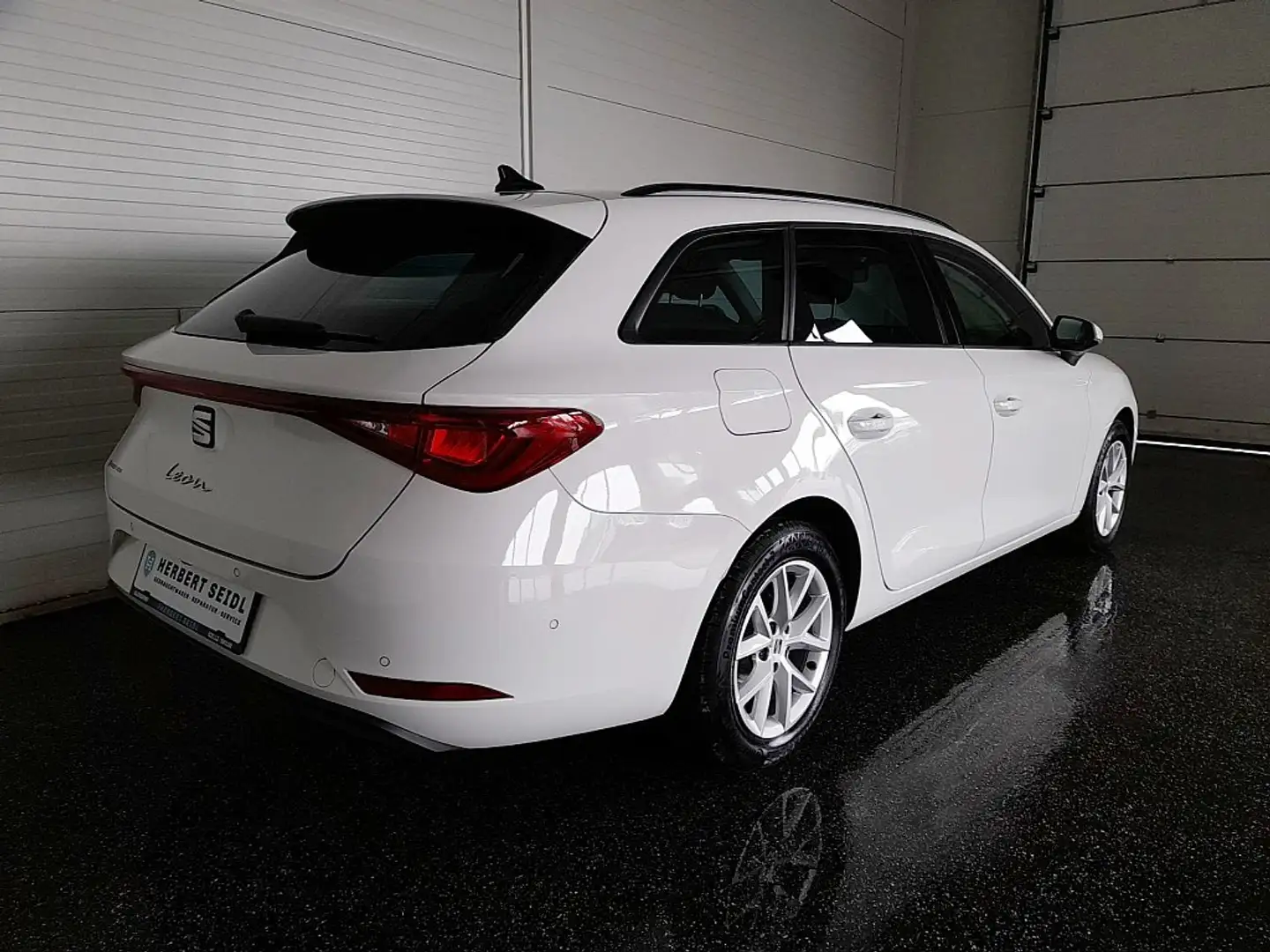 SEAT Leon ST Style 2,0 TDI DSG *VOLL-LED / VIRTUELL / NAV... Weiß - 2