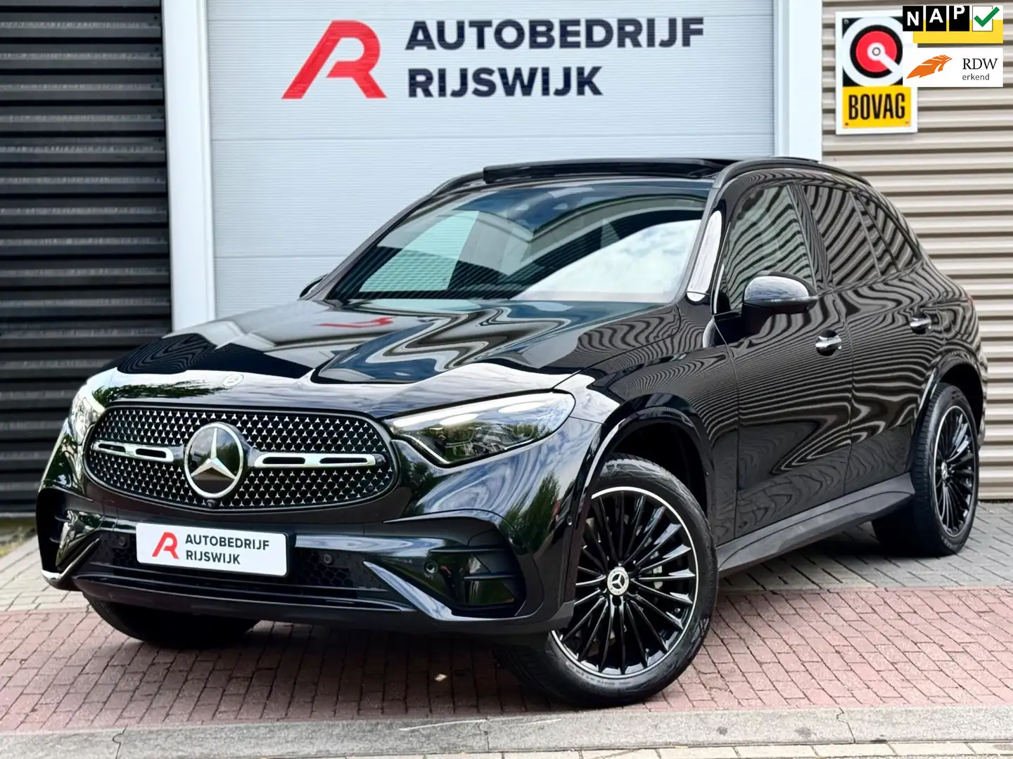 Mercedes-Benz GLC 400 400e 4MATIC AMG Line 360/Memory/Pano Negru - 1