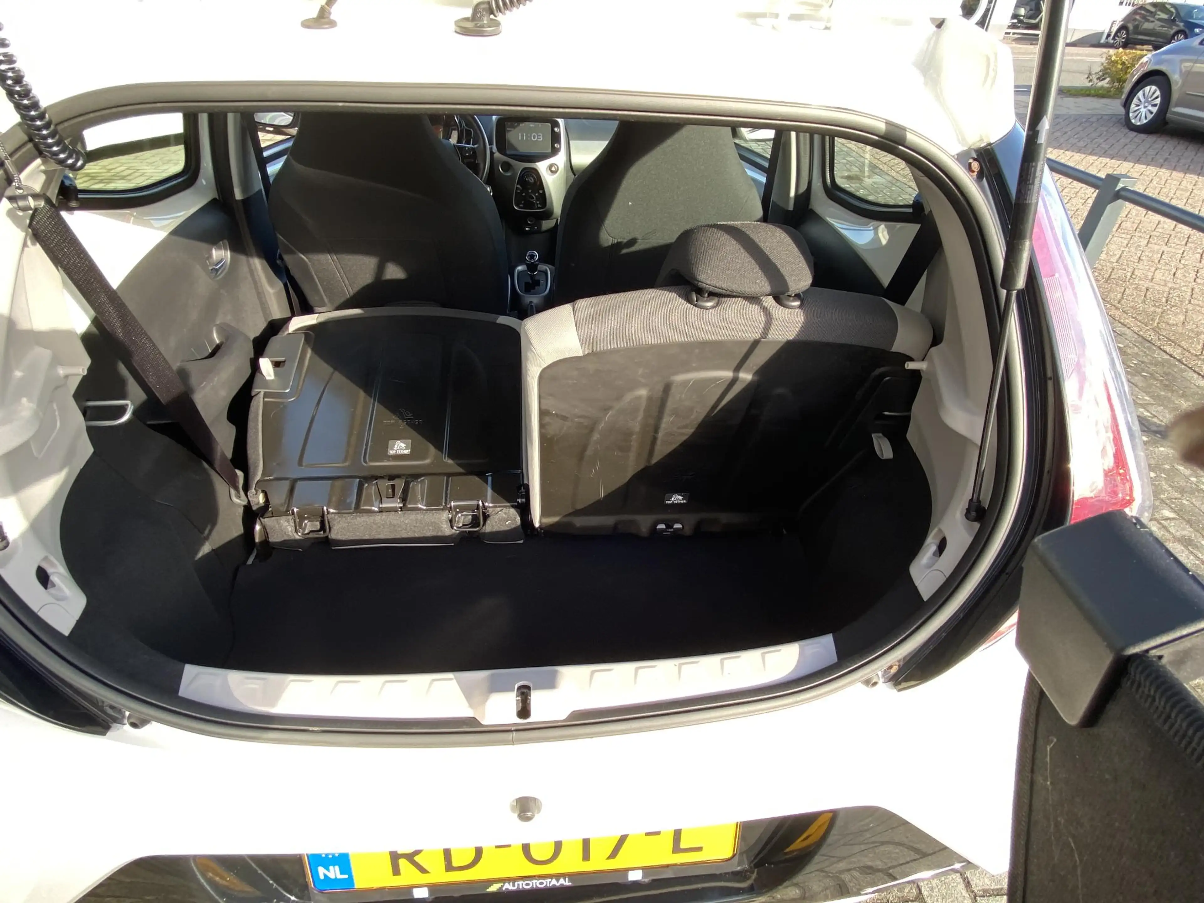 Toyota Aygo 1.0 VVT-i x-play — photo 10
