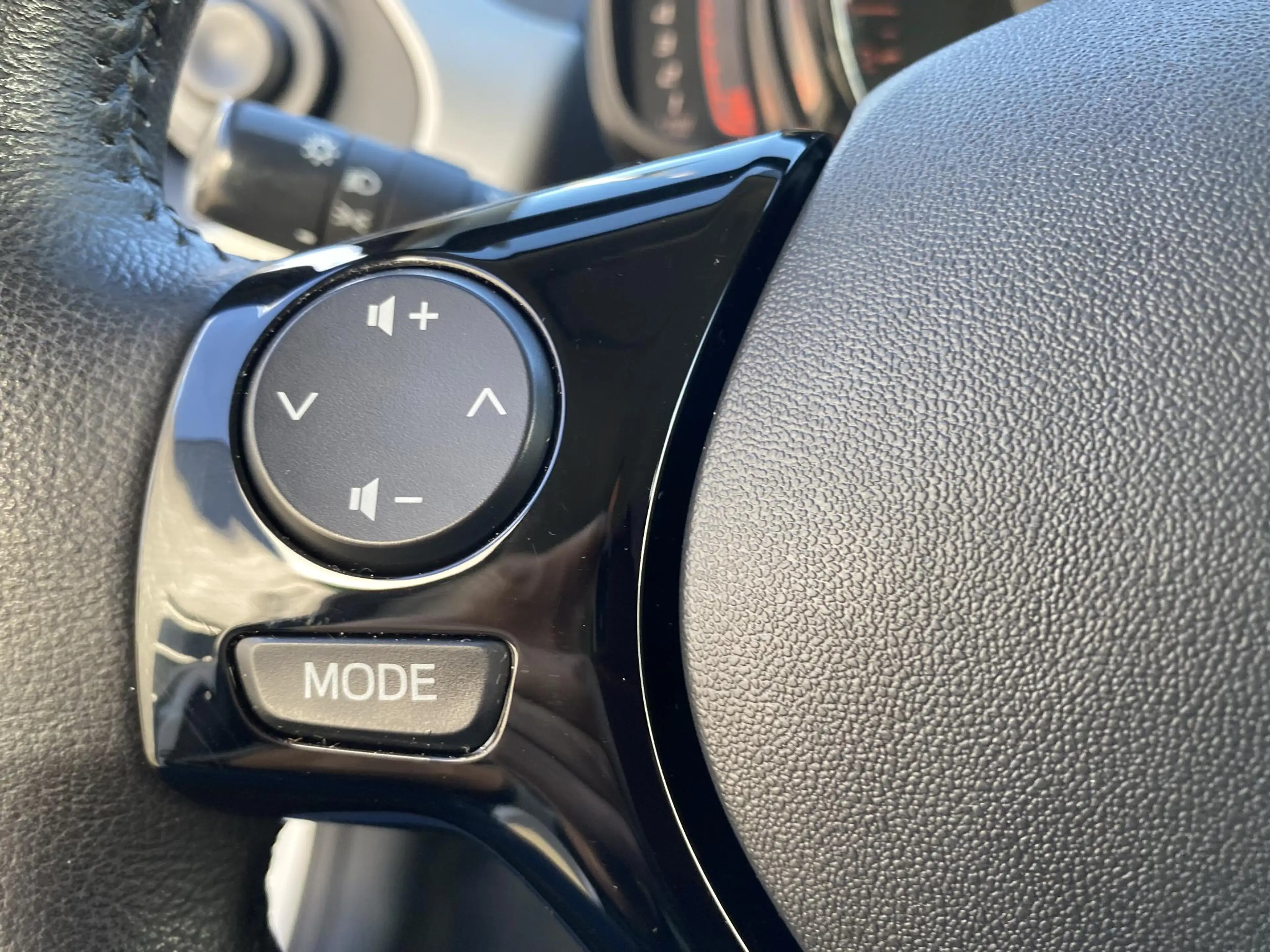 Toyota Aygo 1.0 VVT-i x-play — photo 15