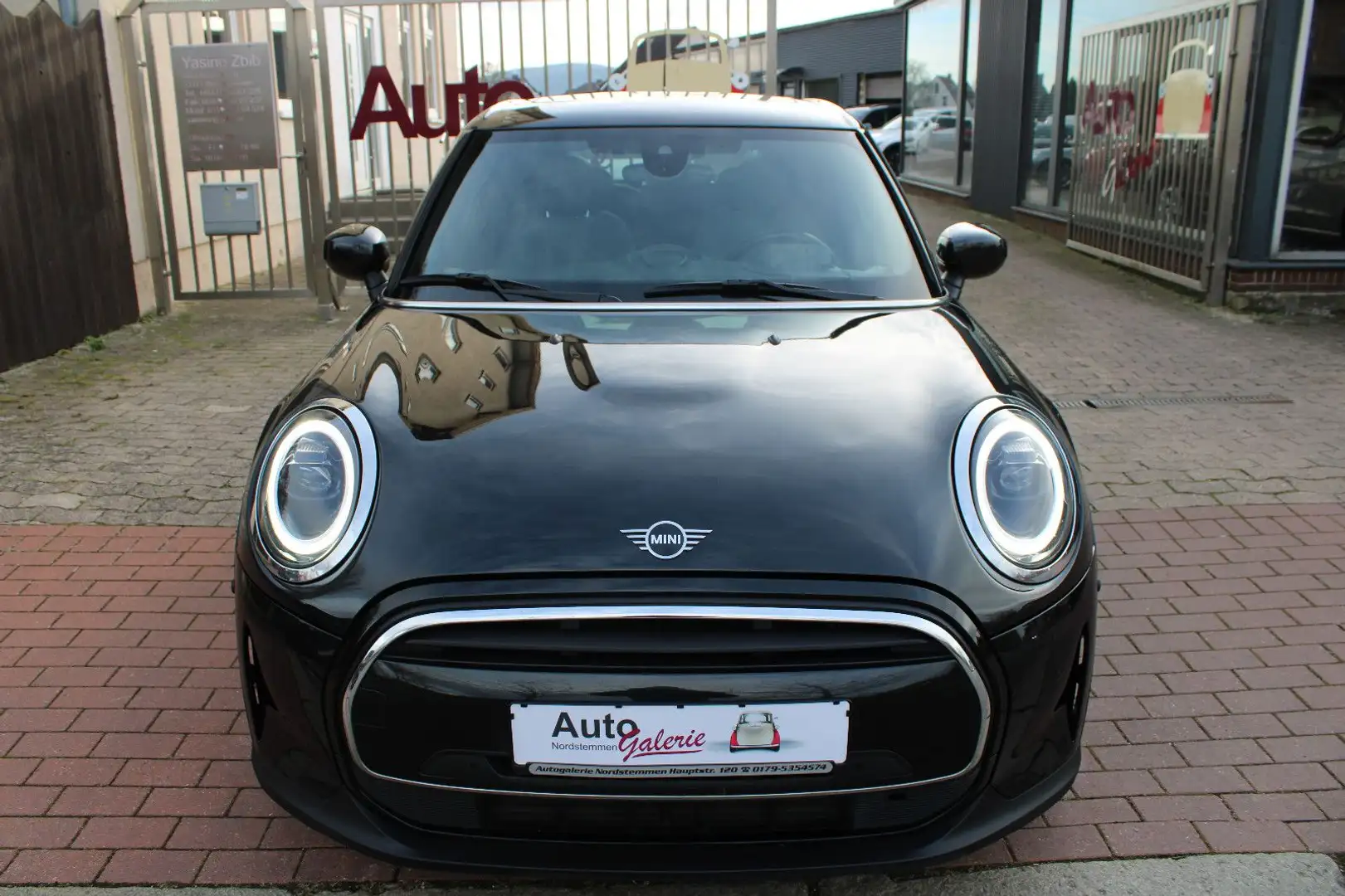 MINI Cooper Mini Classic Trim|Automatik|92000km|Pano Schwarz - 2