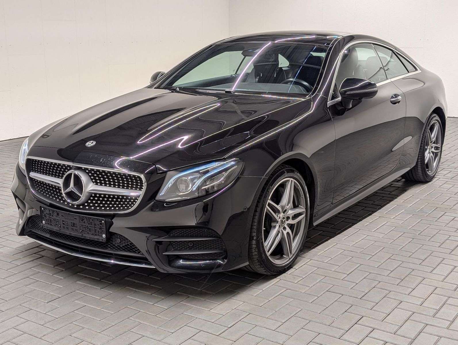 Second hand Mercedes Benz E-Class 400