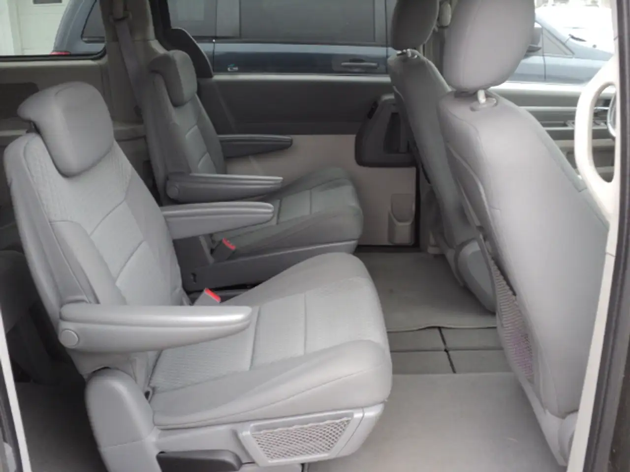 Dodge Caravan снимка Dodge Caravan