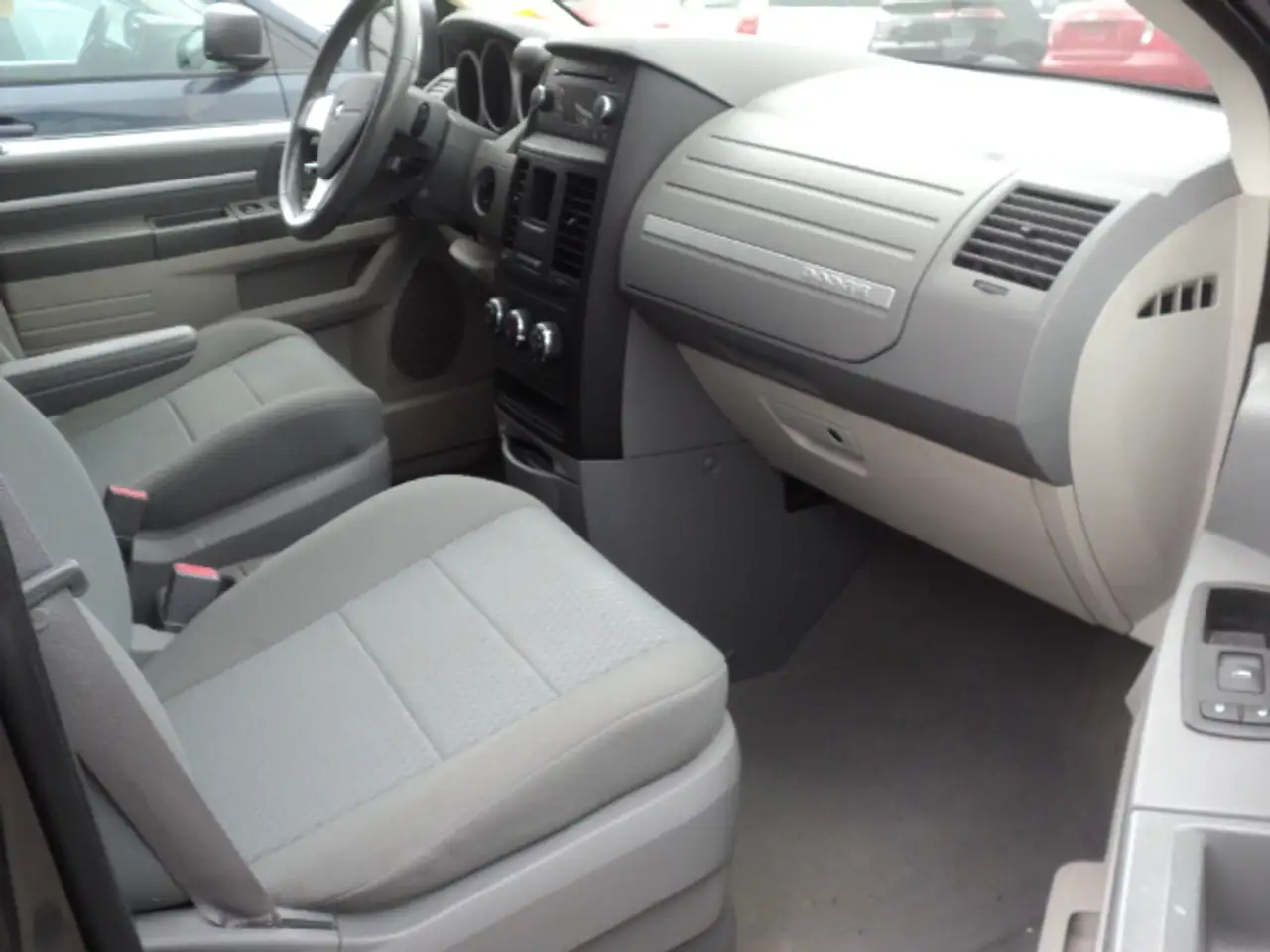 Dodge Caravan снимка Dodge Caravan
