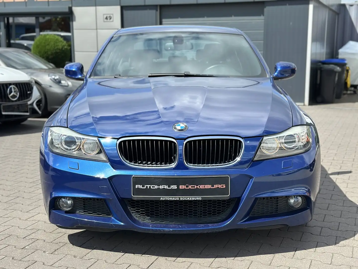 BMW 320 i  M-Sportpaket  Facelift Bleu - 2