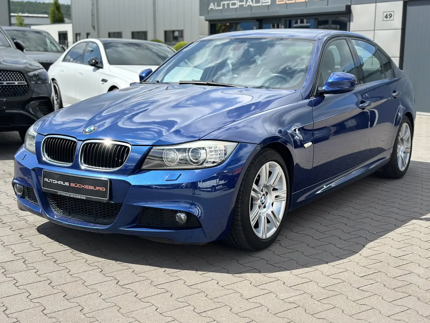 BMW 320 i  M-Sportpaket  Facelift Bleu - 1