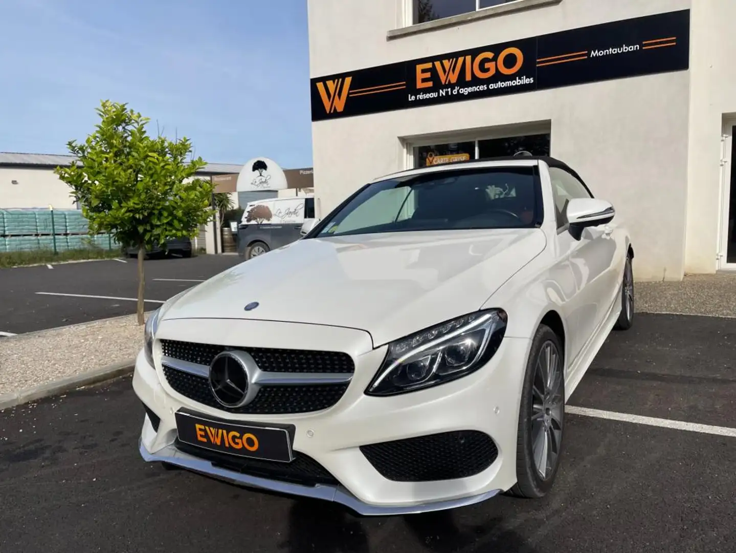 Mercedes-Benz CABRIOLET 220D 2.2 170CH 9G-TRONIC PACK AMG Blanc - 1