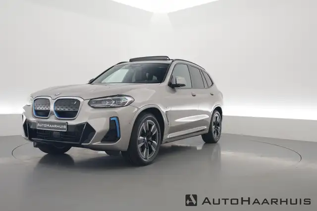 BMW X3 M iX3 Sport 80 kWh | Rijklaar! | Pano | Adapt. Cruis