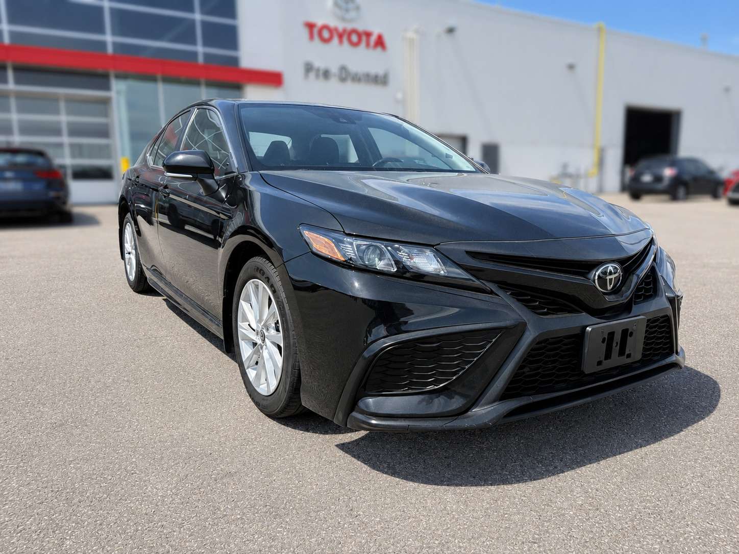 2024 Toyota Camry SE | CarPlay | Heated Seats | Backup Cam | Safety — снимка 1