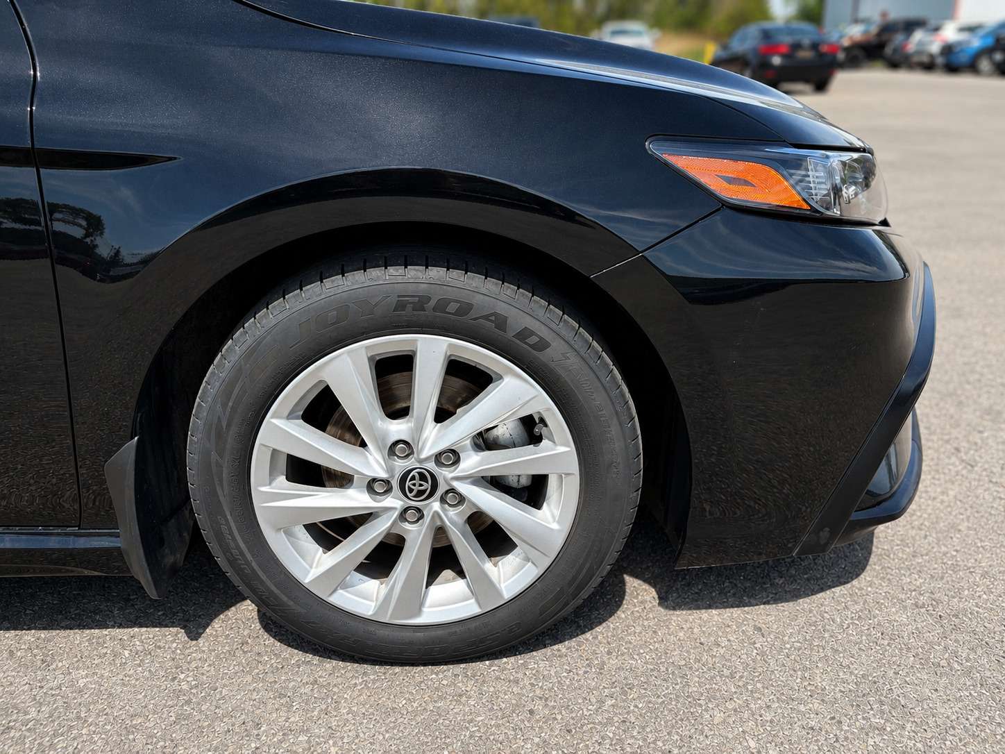 2024 Toyota Camry SE | CarPlay | Heated Seats | Backup Cam | Safety — снимка 1