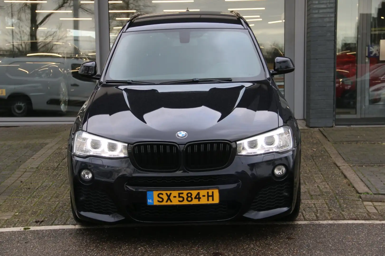 BMW X3 SDrive20i High Executive M-PAKKET DEALER OND.! Чёрный - 2