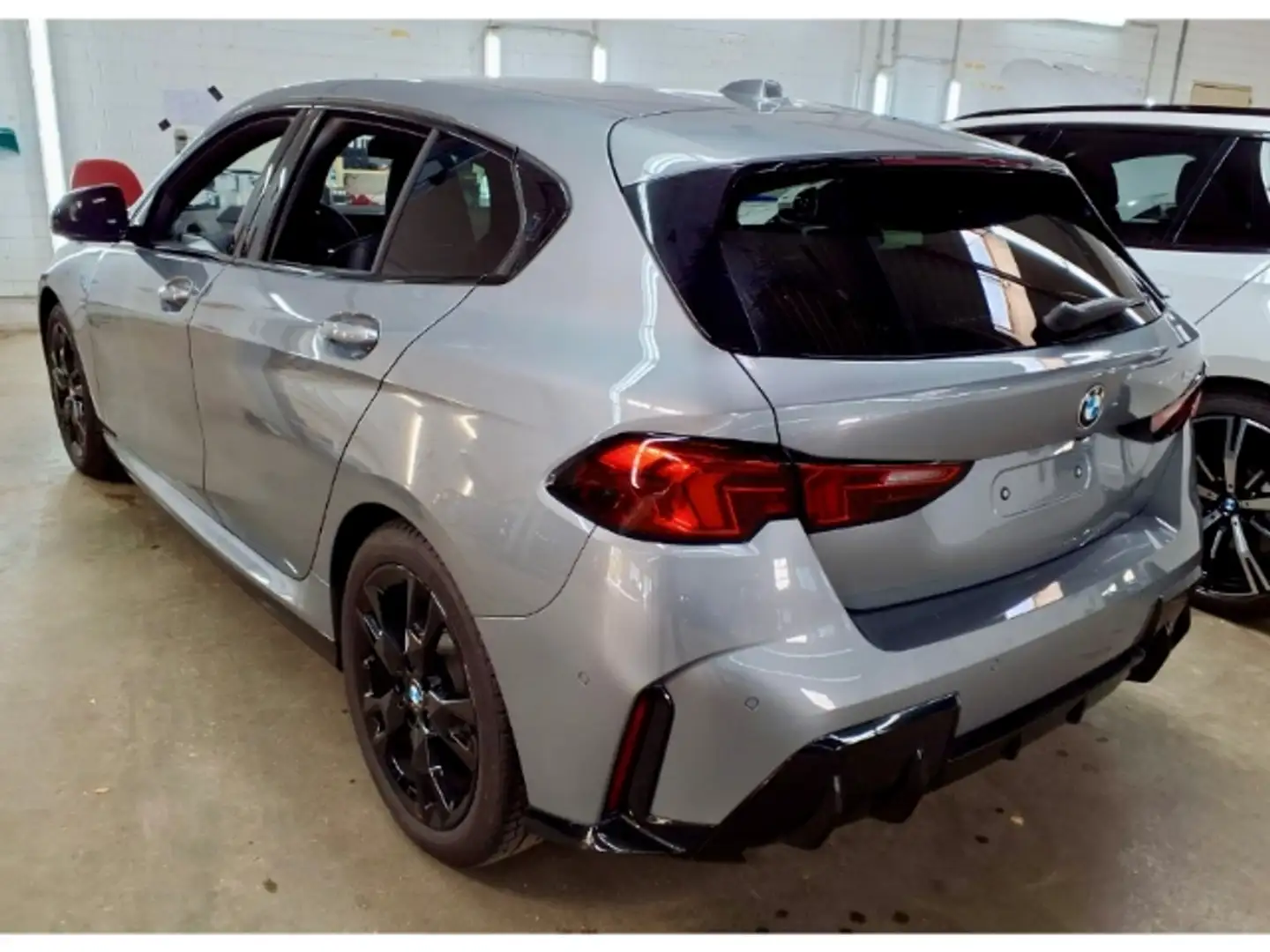 BMW 120 M Sport HUD H/K Memory ad.M-FW PA+ DA+ ad.LED Prof Grau - 2