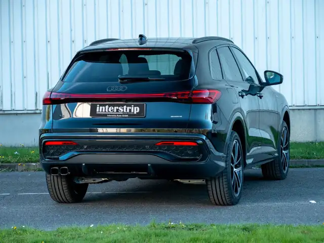 Audi Q5 view 6