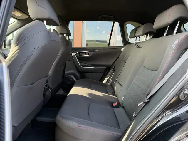 Toyota Rav4 view 9