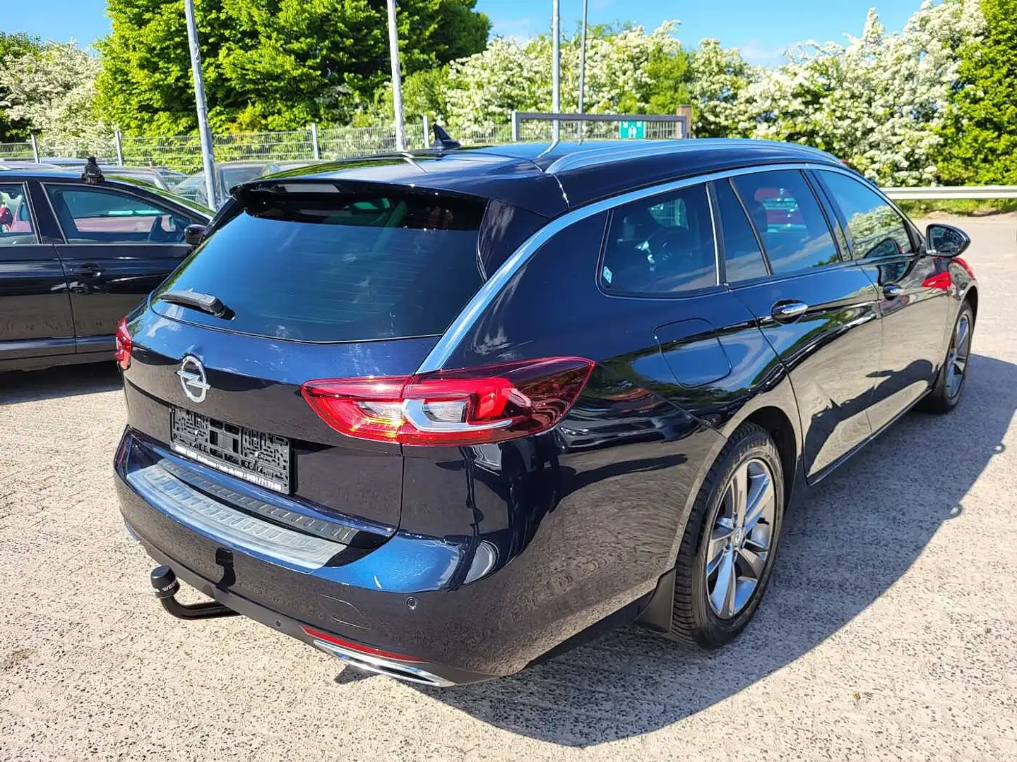 Opel Insignia Sports Tourer Diesel 2.0 BiTurbo 4x4 Aut Innovatio Blau - 2
