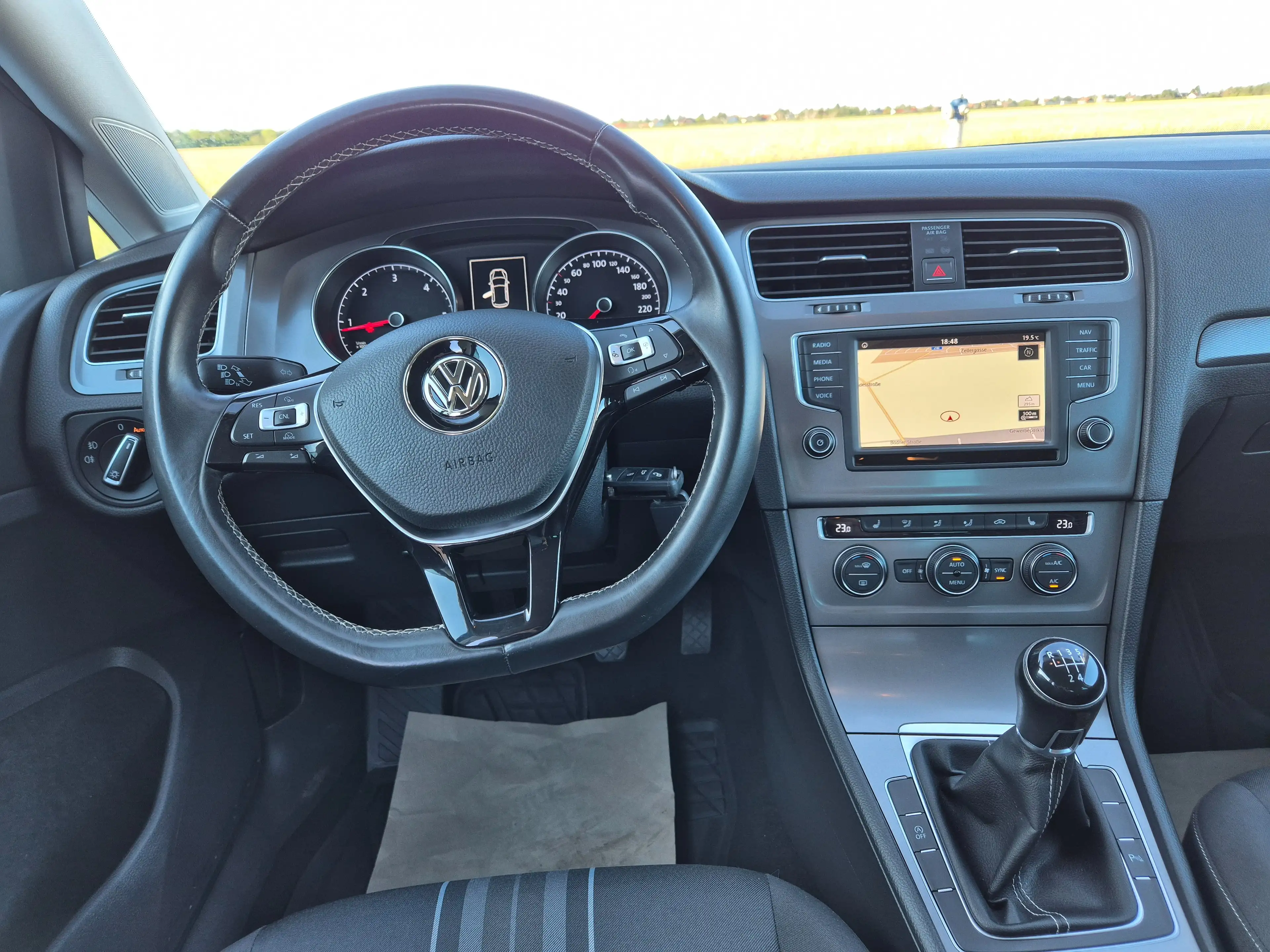 Volkswagen Golf Lounge BMT — photo 10