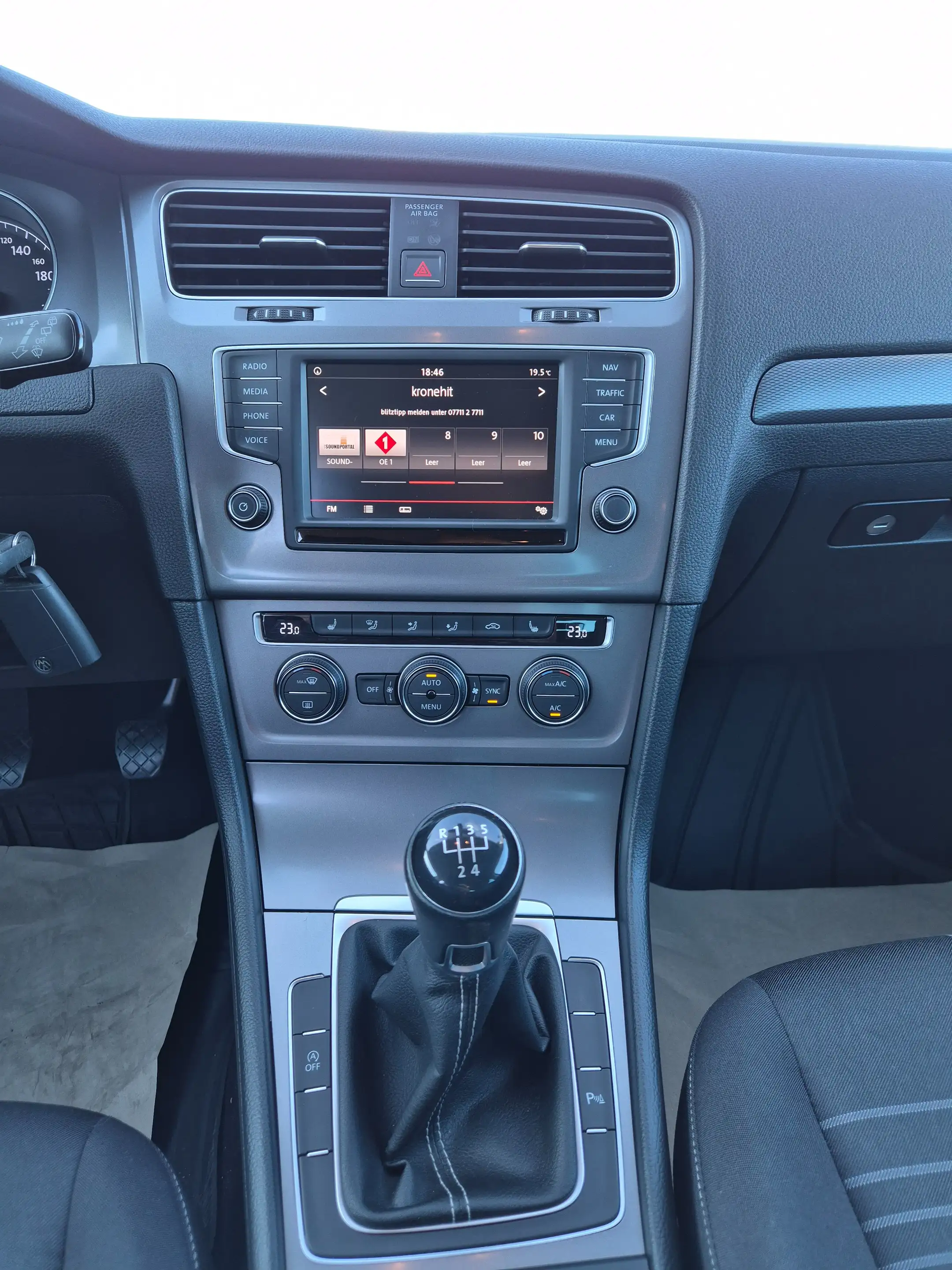 Volkswagen Golf Lounge BMT — photo 12