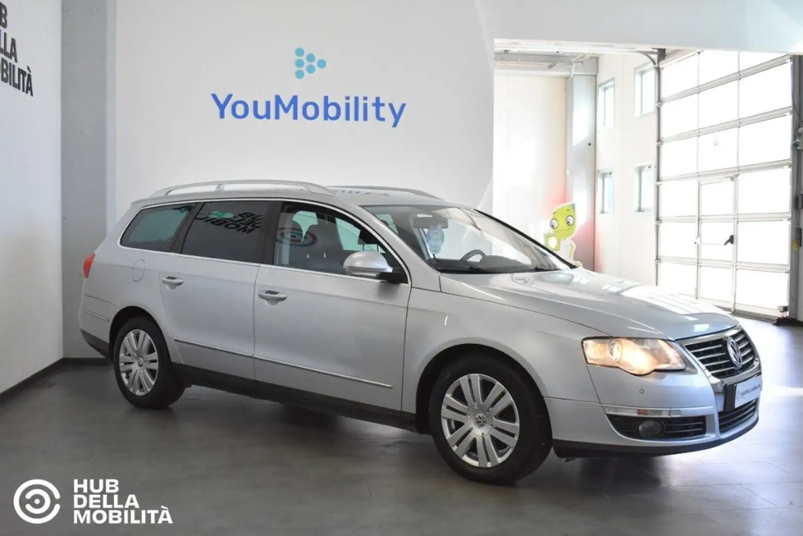 Volkswagen Passat 2.0 TDI DPF Var. Highline Argento - 2