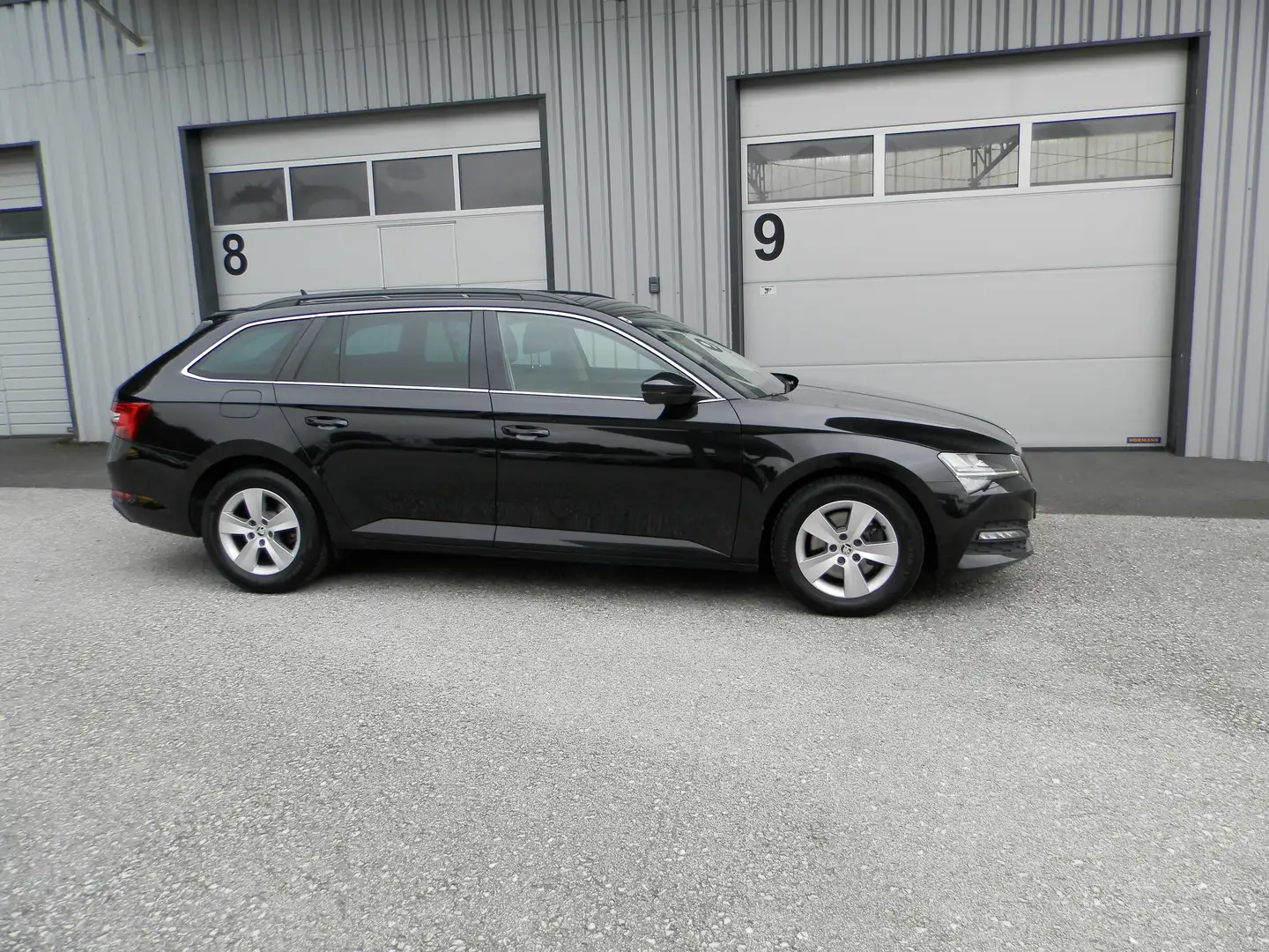 Skoda Superb Ambition Schwarz - 2