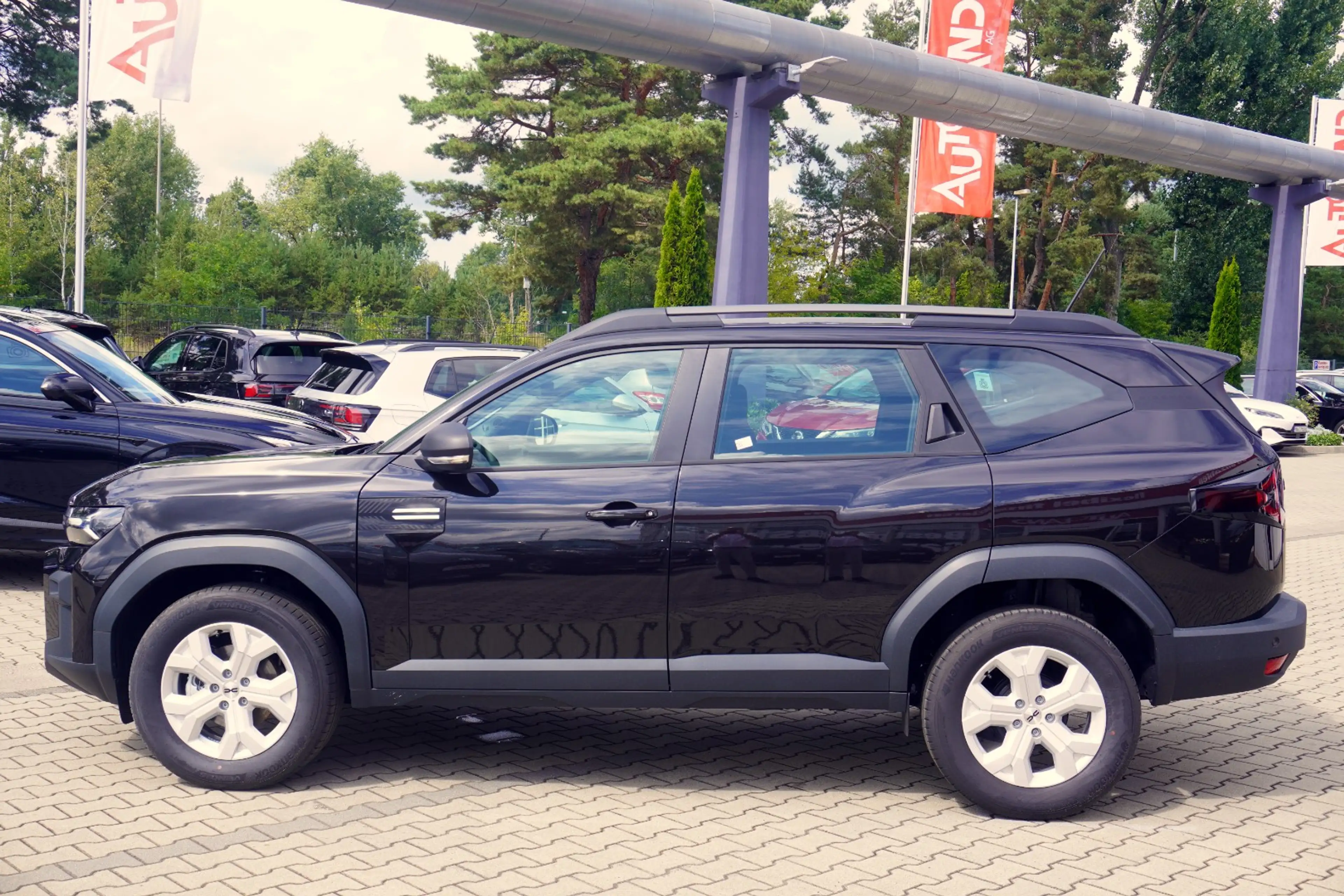 Dacia Bigster Essential 140 mHev LED Kamera Tempomat — photo 8