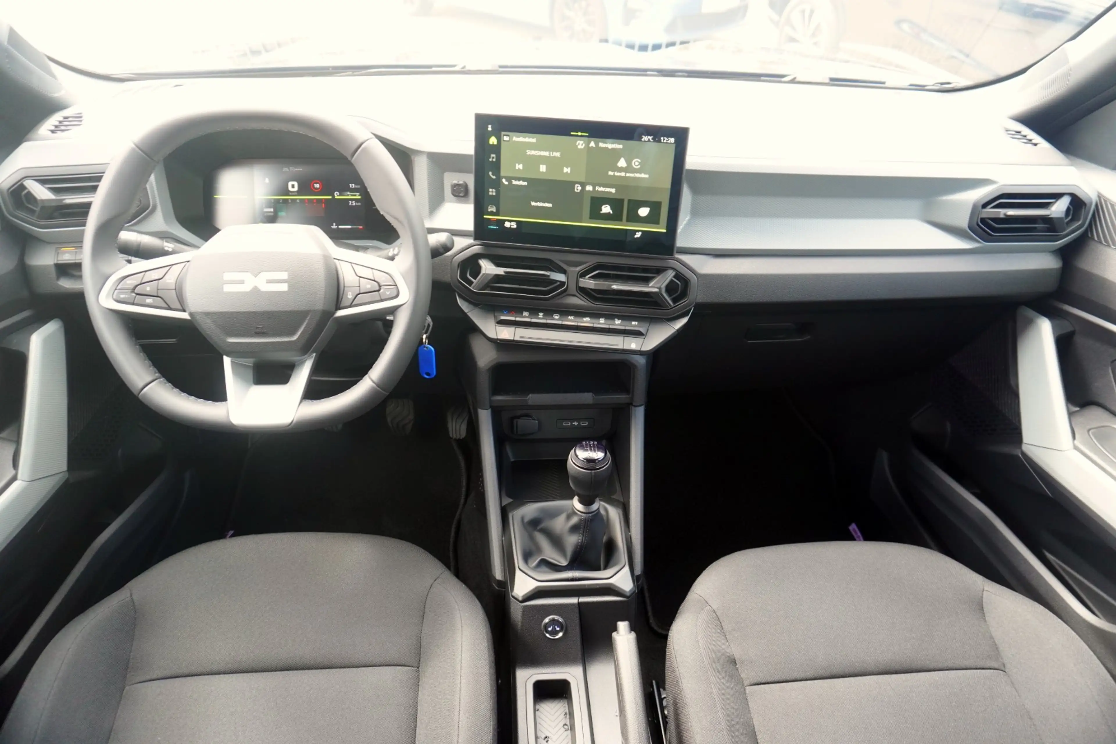 Dacia Bigster Essential 140 mHev LED Kamera Tempomat — photo 10