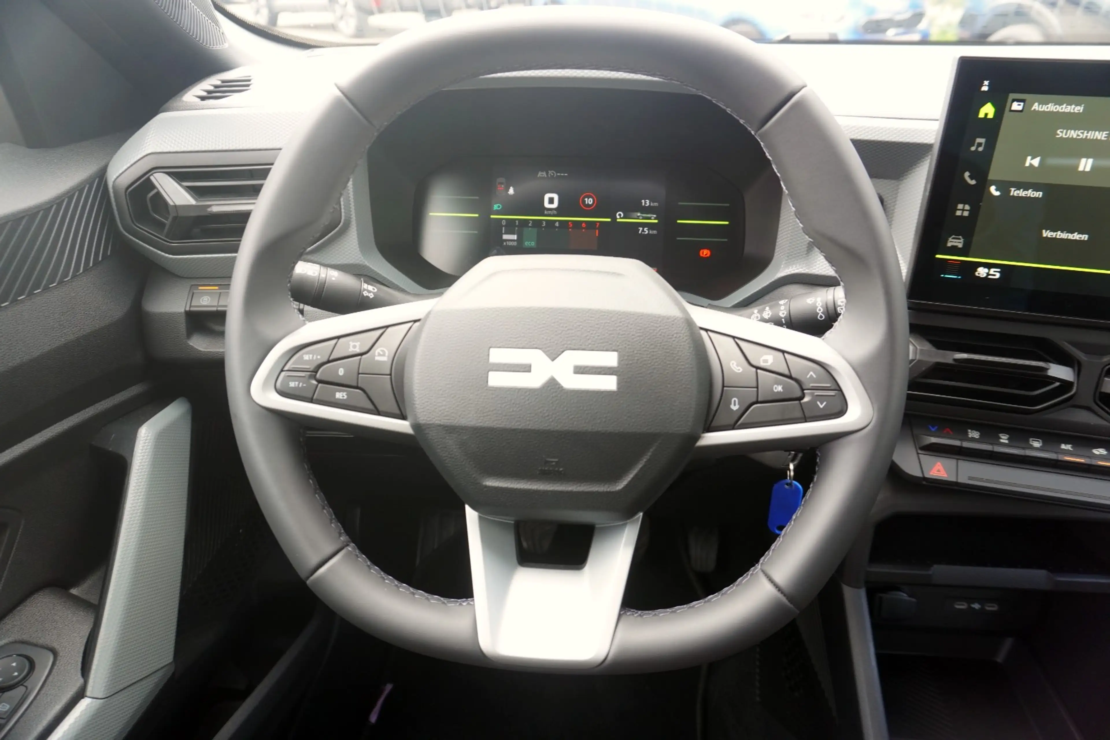 Dacia Bigster Essential 140 mHev LED Kamera Tempomat — photo 14