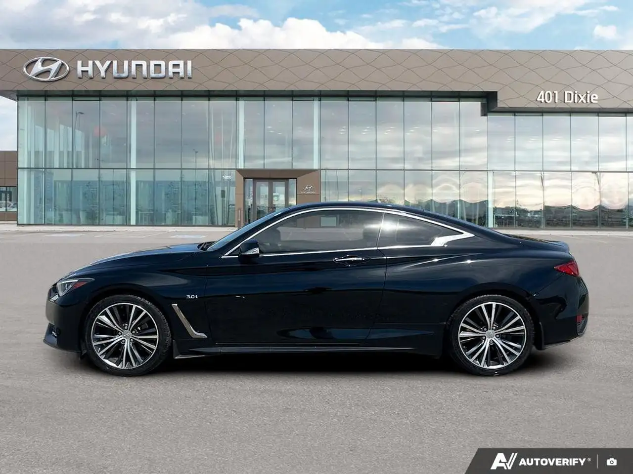 Infiniti Q60 снимка Infiniti Q60