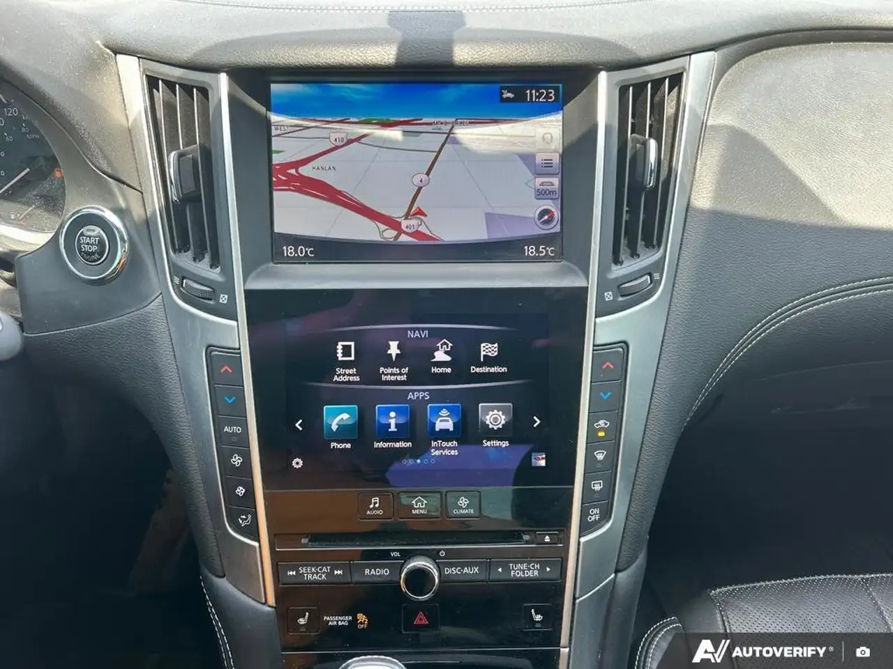 Infiniti Q60 снимка Infiniti Q60