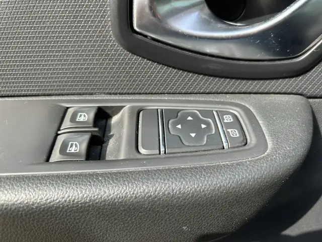 Renault Clio view 12
