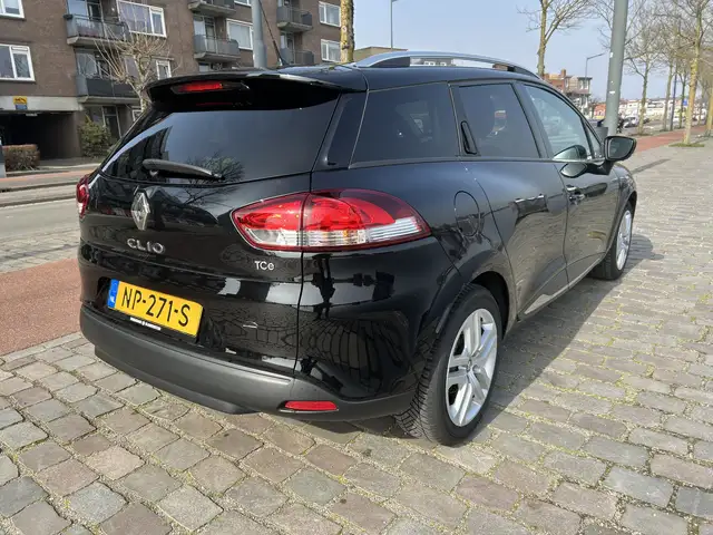 Renault Clio view 2