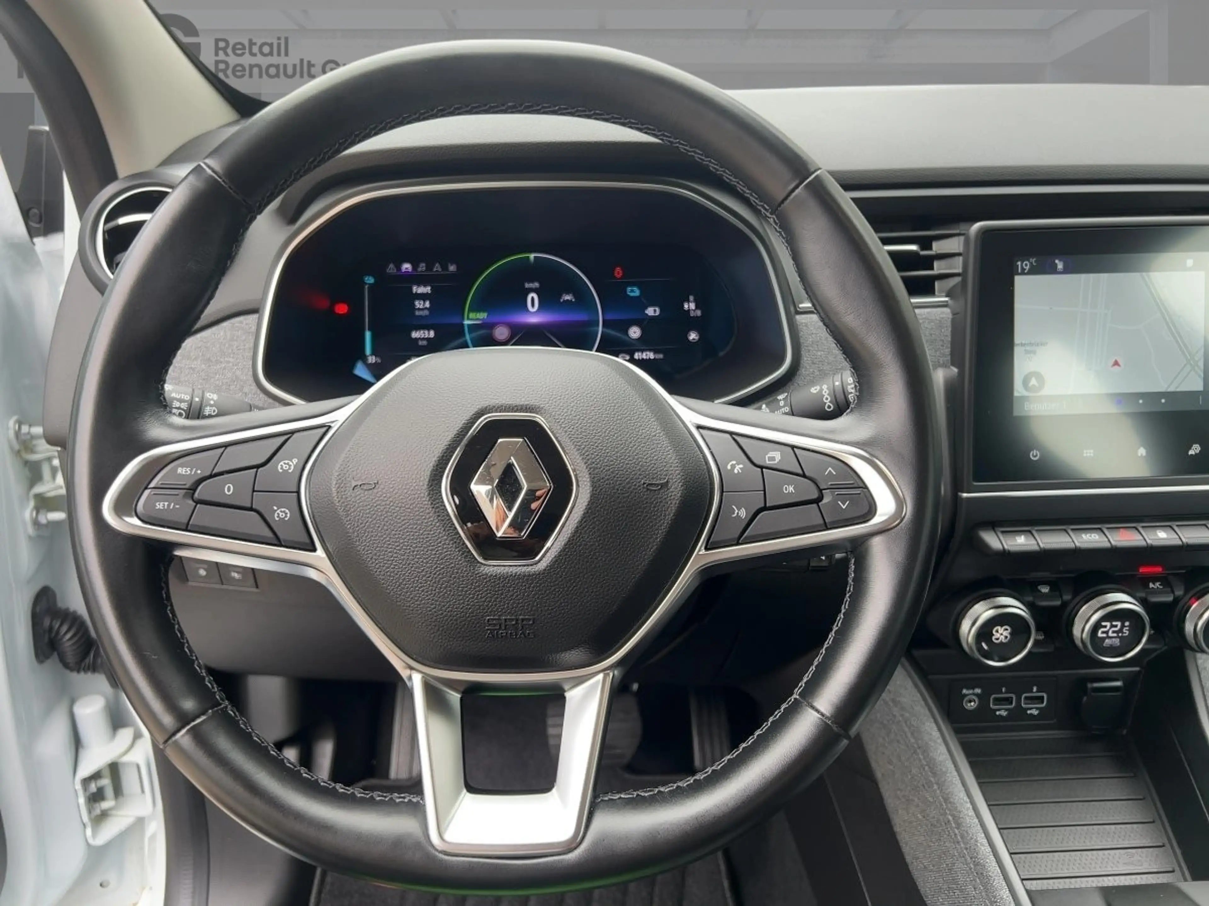 Renault ZOE R135/Z.E. 50 Experience — photo 11