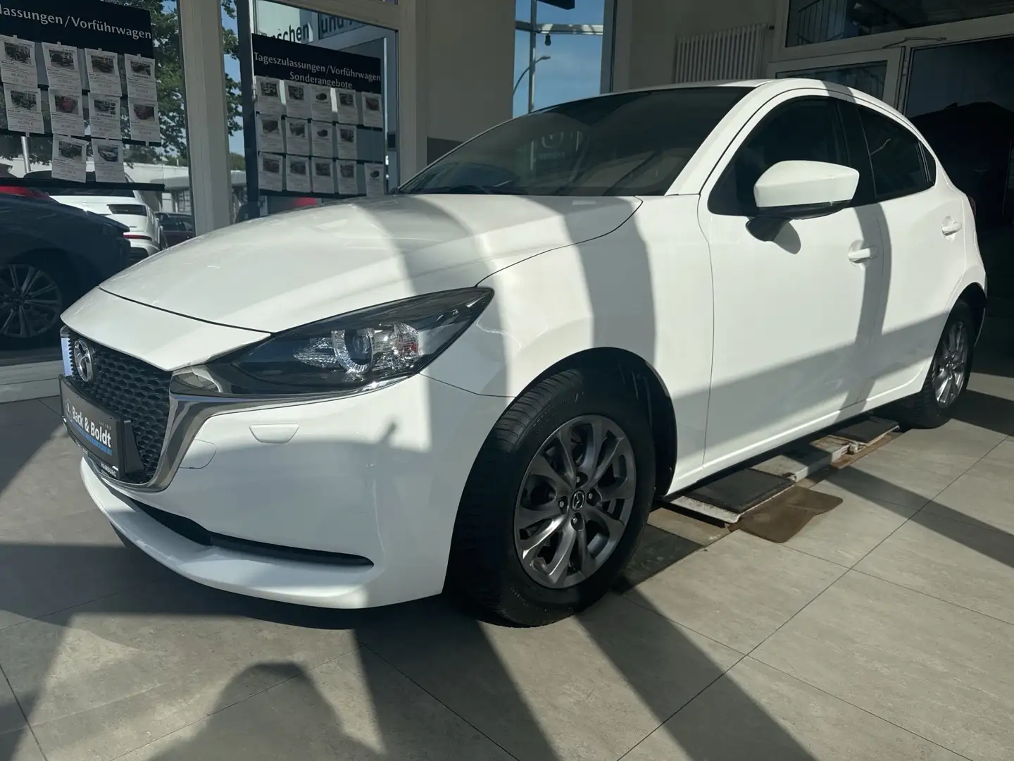 Mazda 2 Exclusive-Line 1.5i*VOLL LED,EPH,GANZJAHRES* Weiß - 1