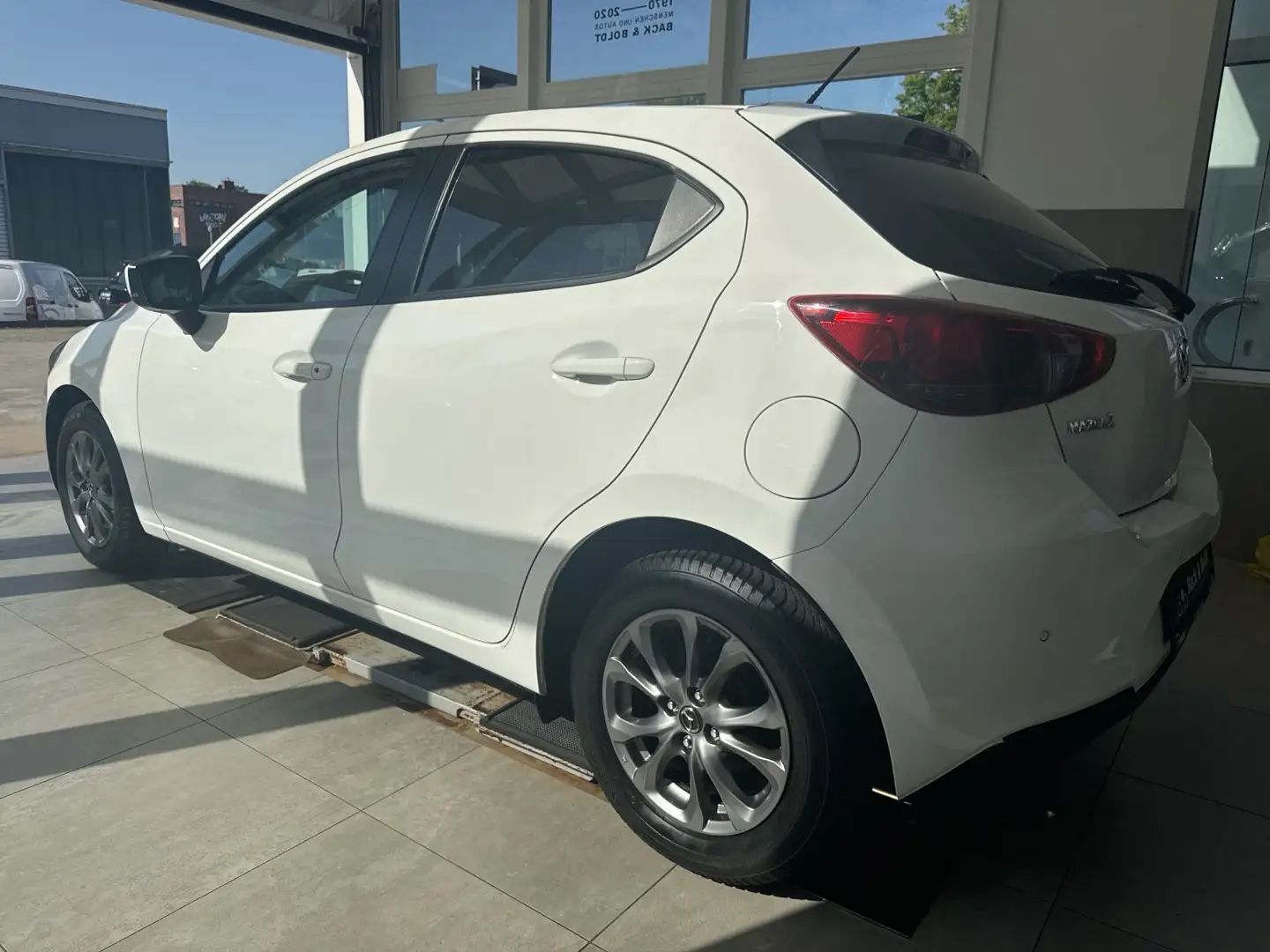 Mazda 2 Exclusive-Line 1.5i*VOLL LED,EPH,GANZJAHRES* Weiß - 2