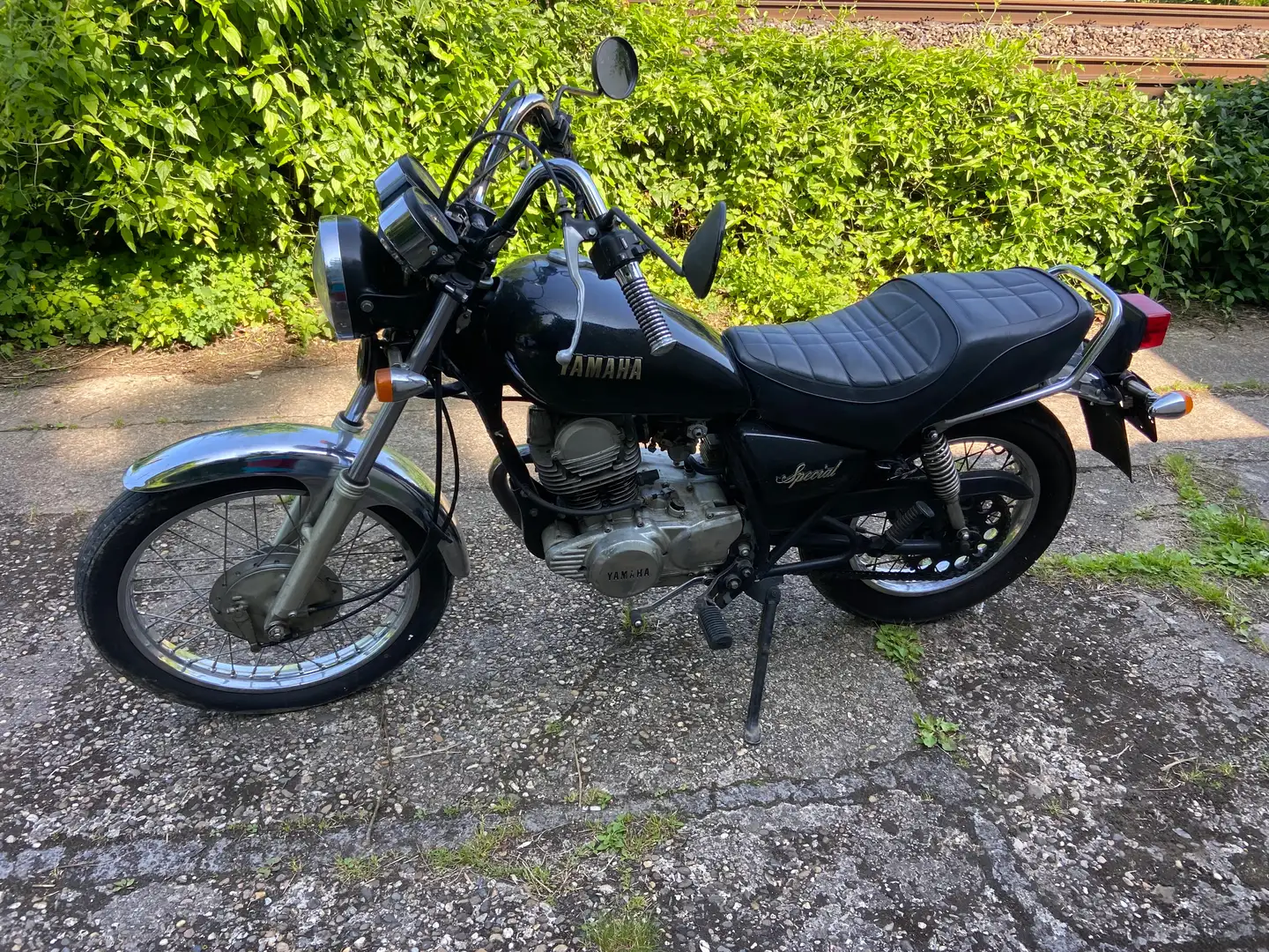 Yamaha SR 250 Noir - 1