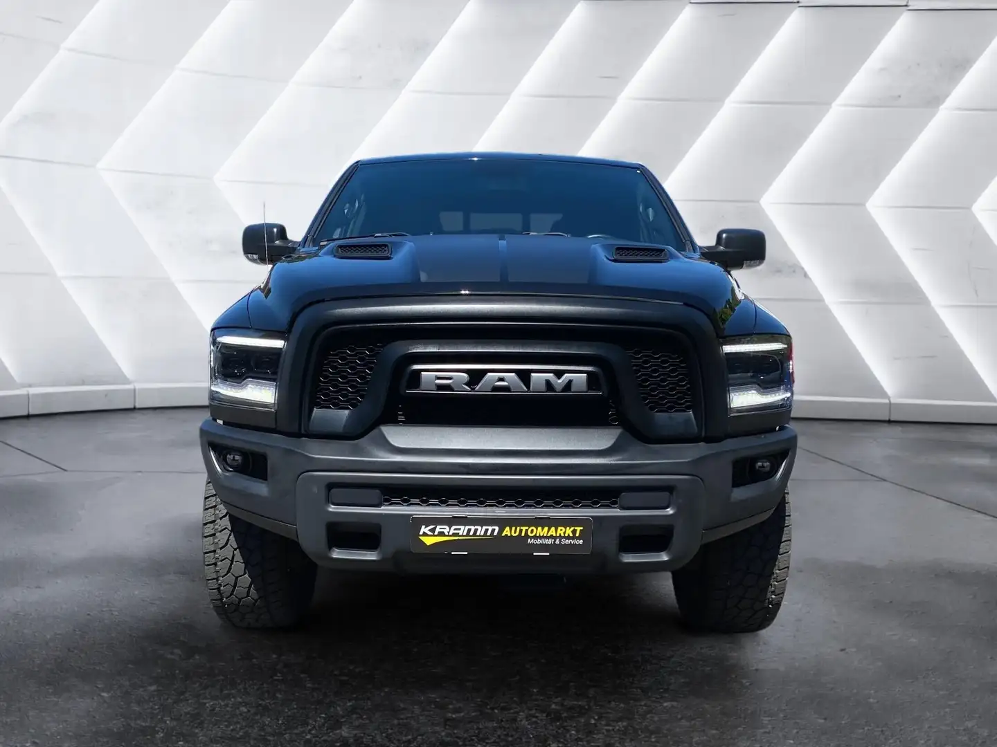 Dodge RAM 1500 Crew Cab 5.7 V8 Warlock Schwarz - 2