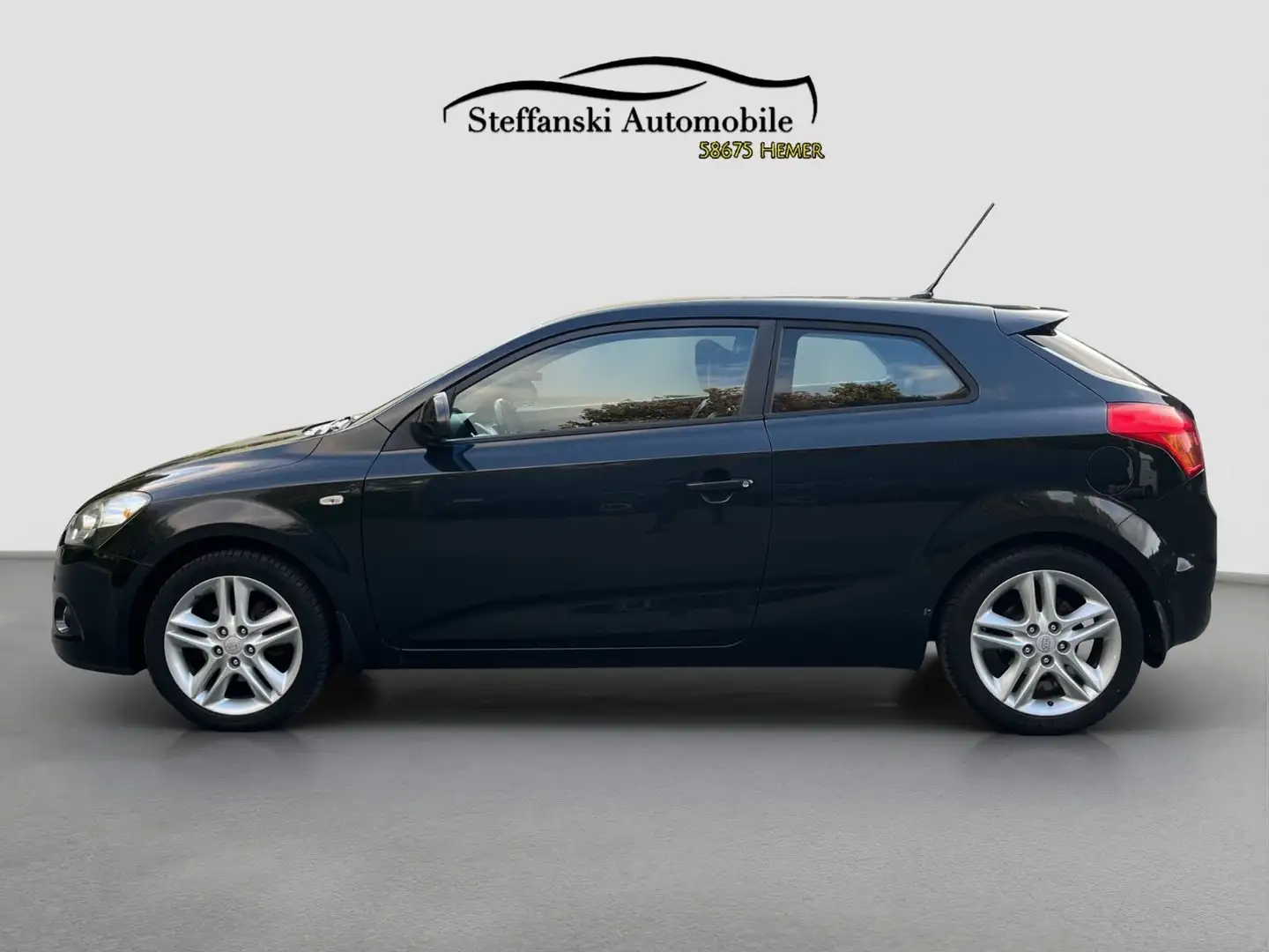 Kia Ceed / cee'd ProCeed Spirit Schwarz - 2