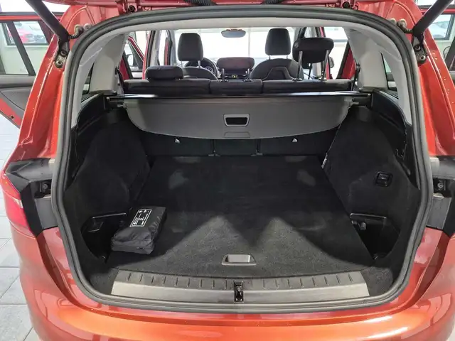 BMW 2 Series view 6