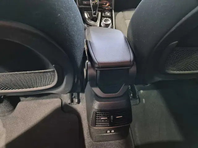 BMW 2 Series view 13