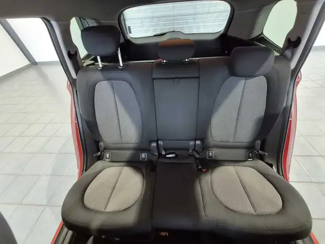 BMW 2 Series view 14