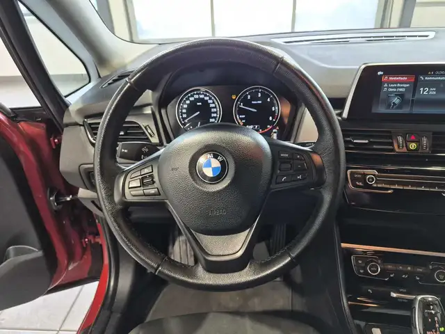 BMW 2 Series view 10