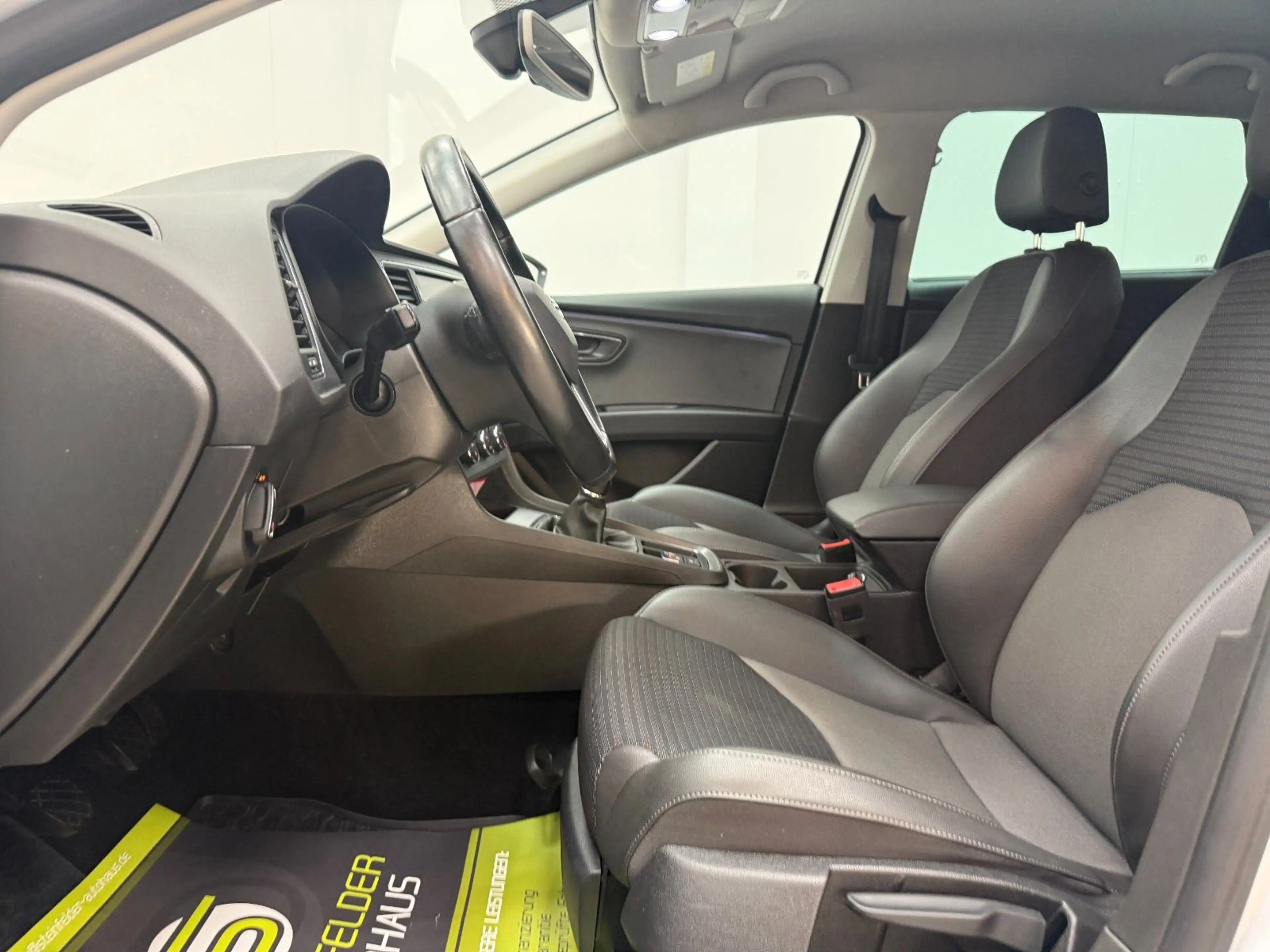 SEAT Leon ST 1.4 TSI Xcellence / LED / DAB / RKAM — photo 10
