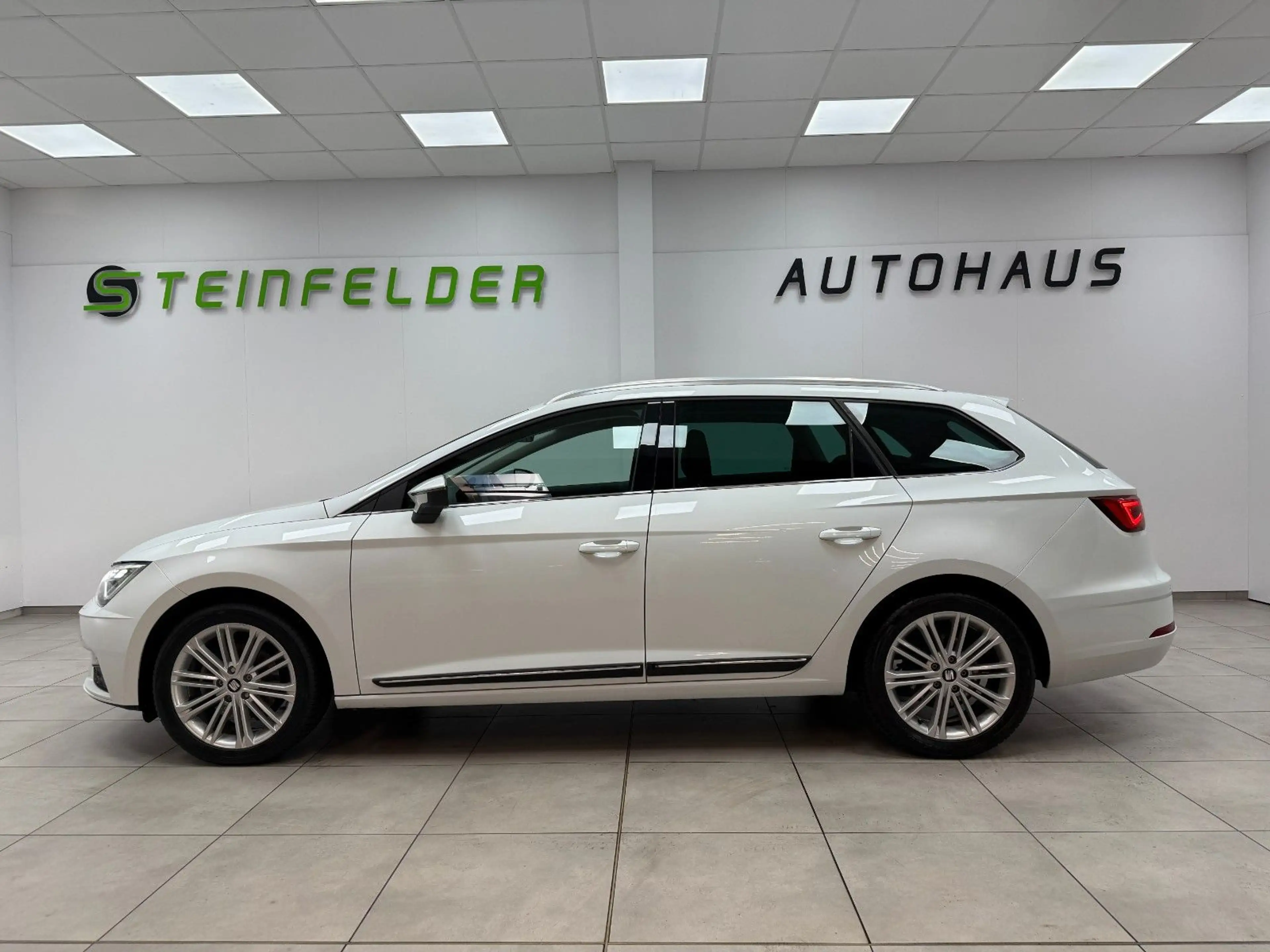 SEAT Leon ST 1.4 TSI Xcellence / LED / DAB / RKAM — photo 4