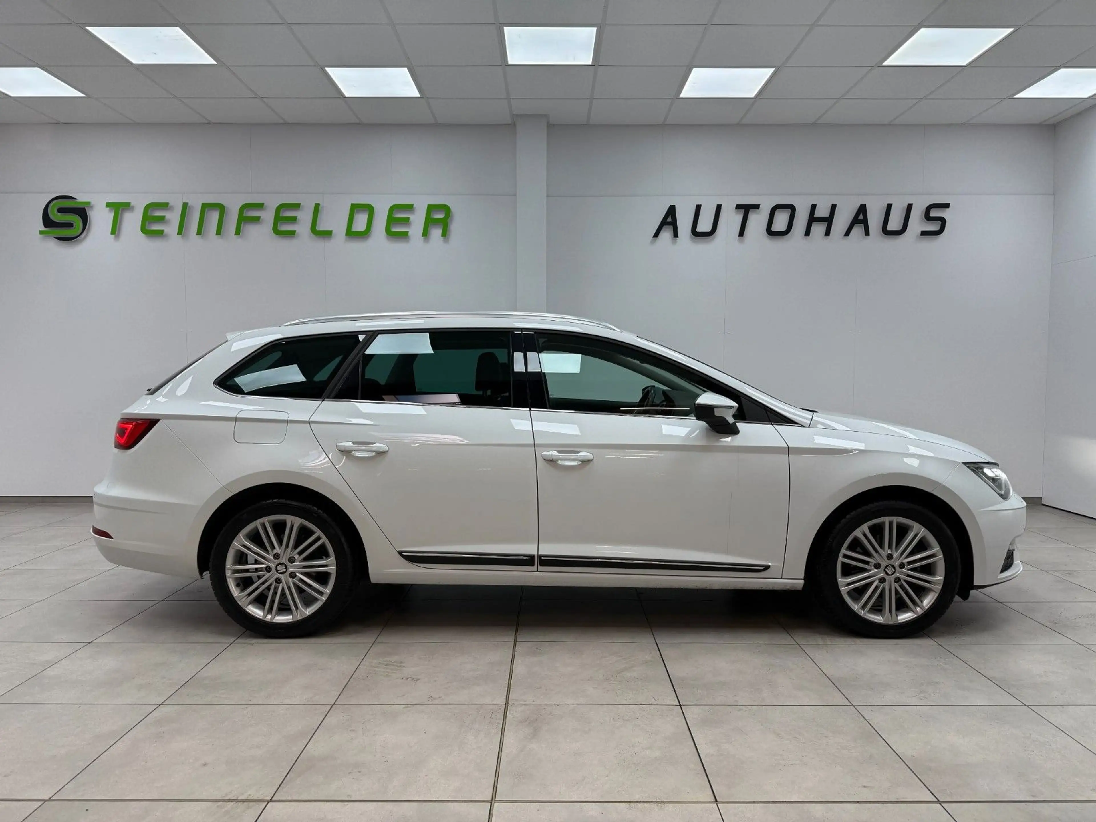 SEAT Leon ST 1.4 TSI Xcellence / LED / DAB / RKAM — photo 7