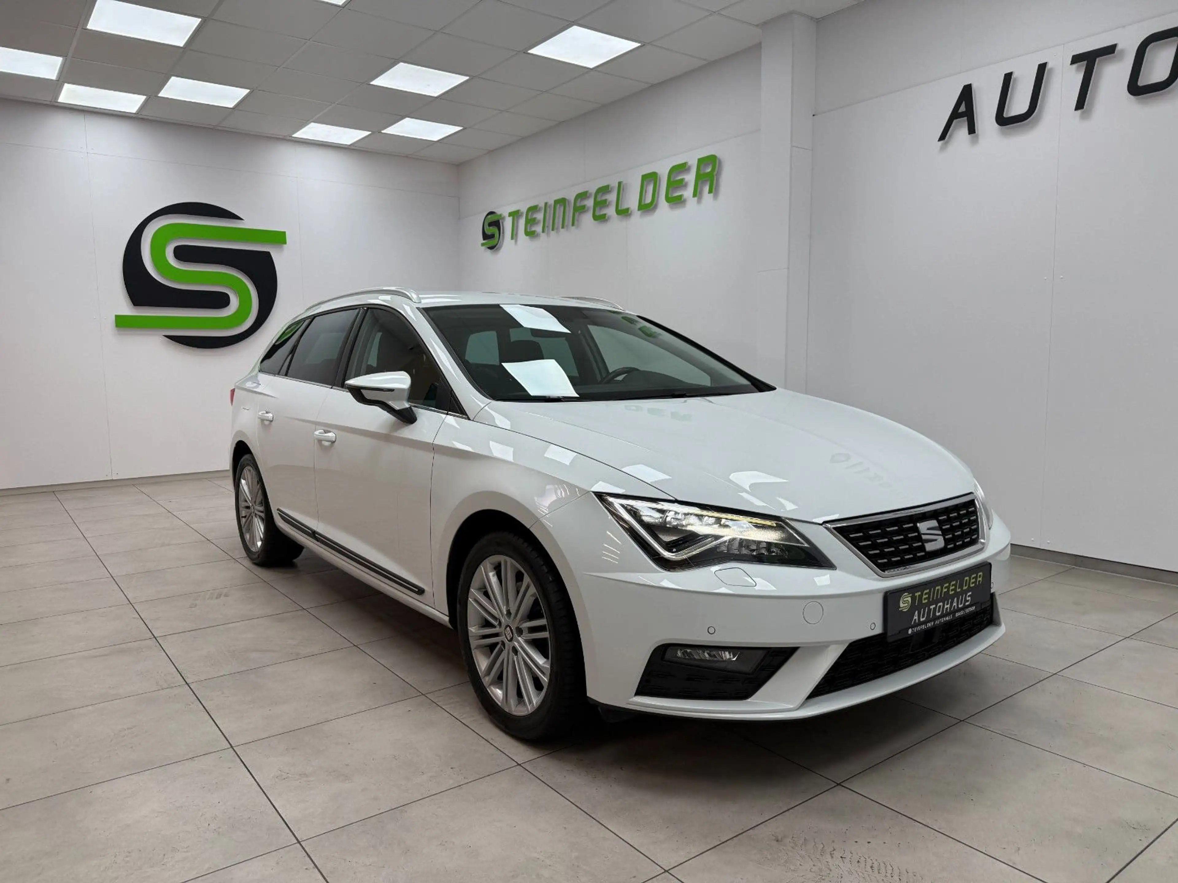 SEAT Leon ST 1.4 TSI Xcellence / LED / DAB / RKAM
