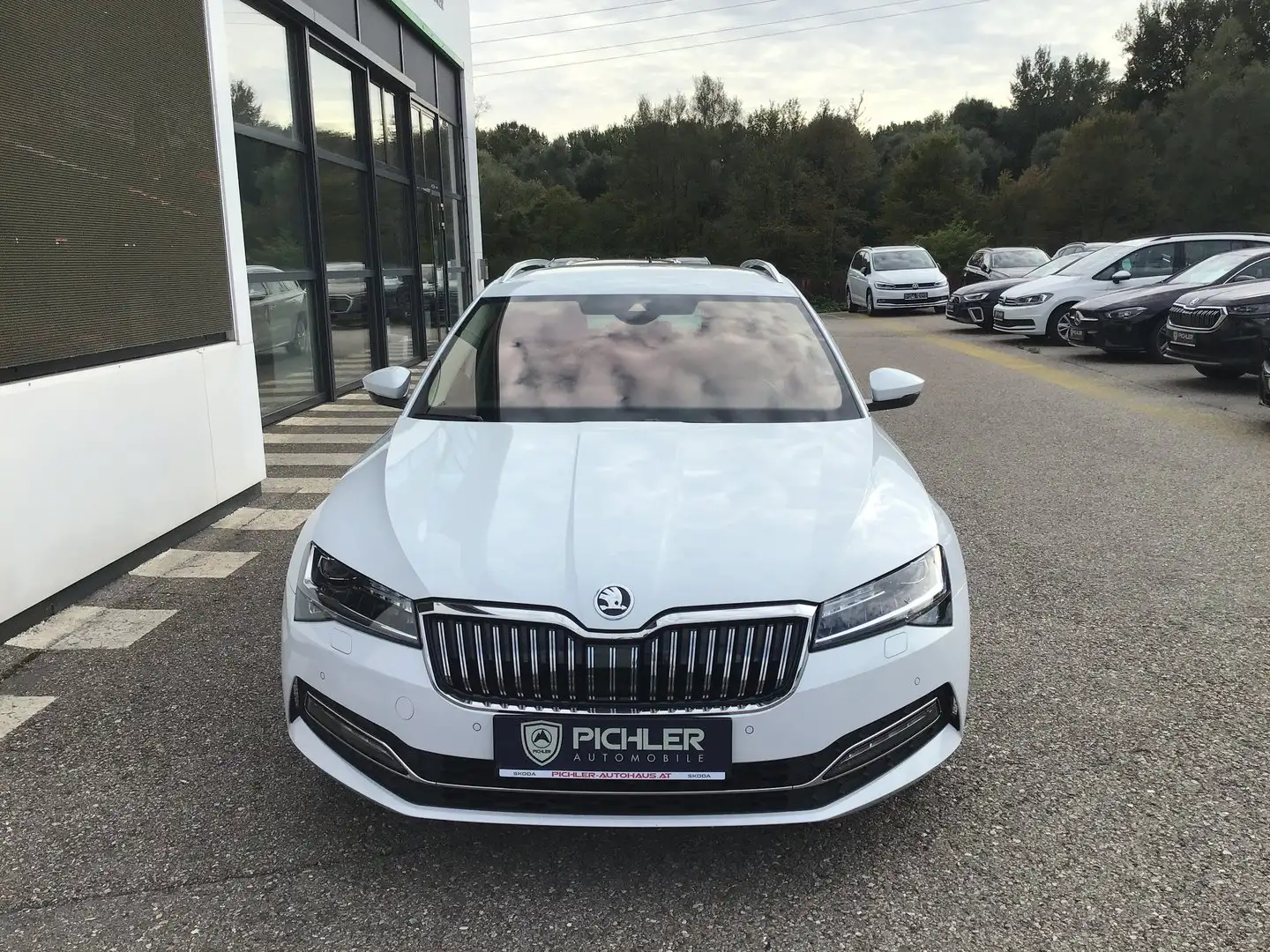Skoda Superb Style TDI DSG Weiß - 2