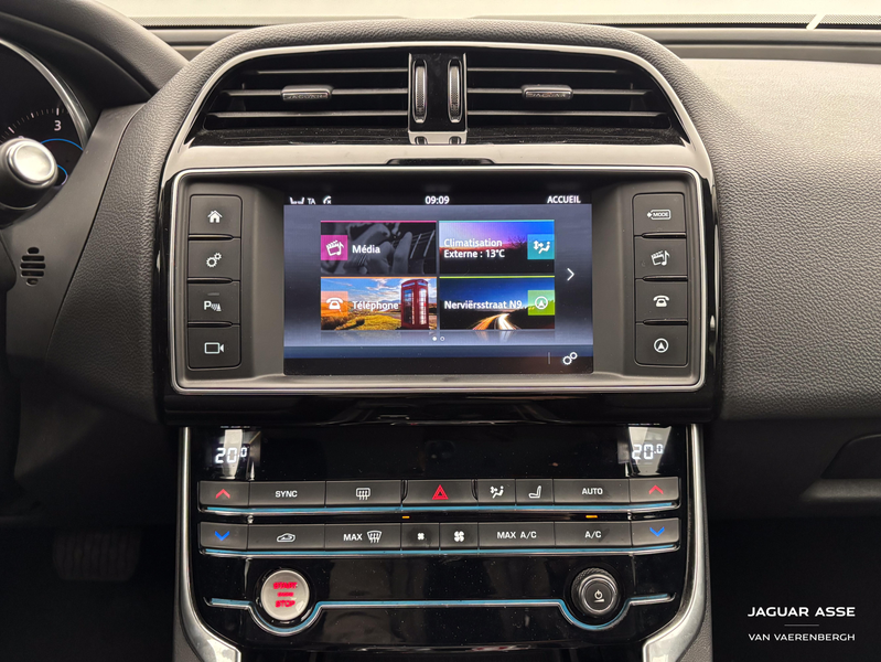 Jaguar XE 2.0l diesel — photo 13